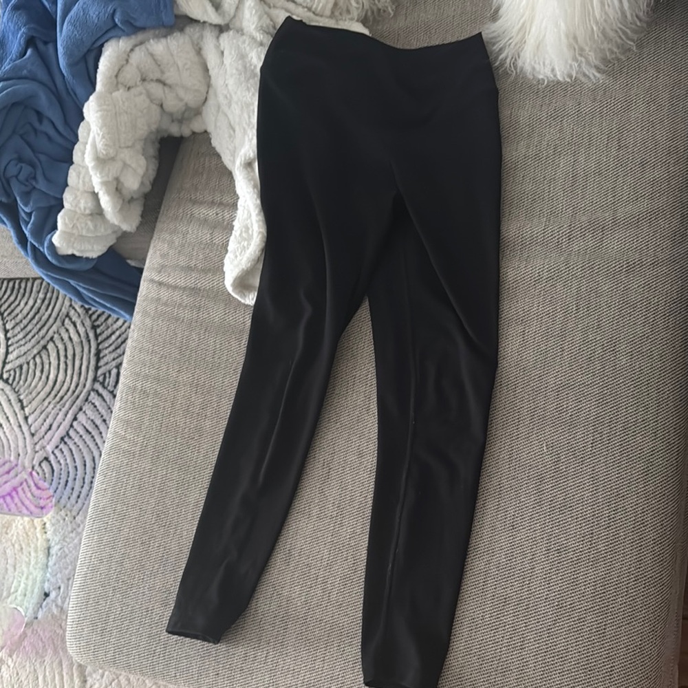 Joah Brown Black Leggings with Streamlined Silhouette